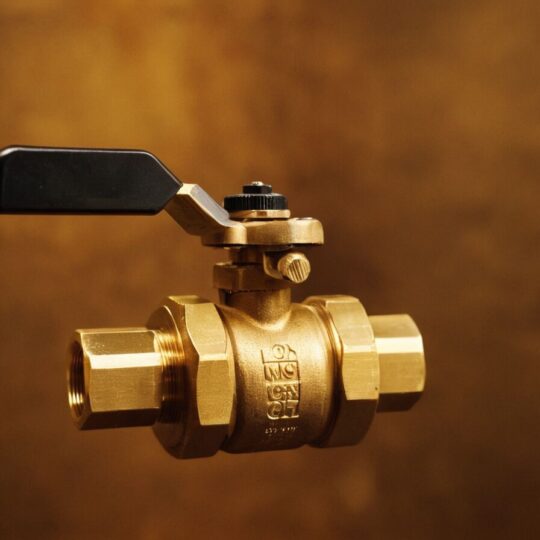 Kugelhahn 1/2: Die optimale Lösung für Ihre Rohrleitungen und Wasserinstallationen